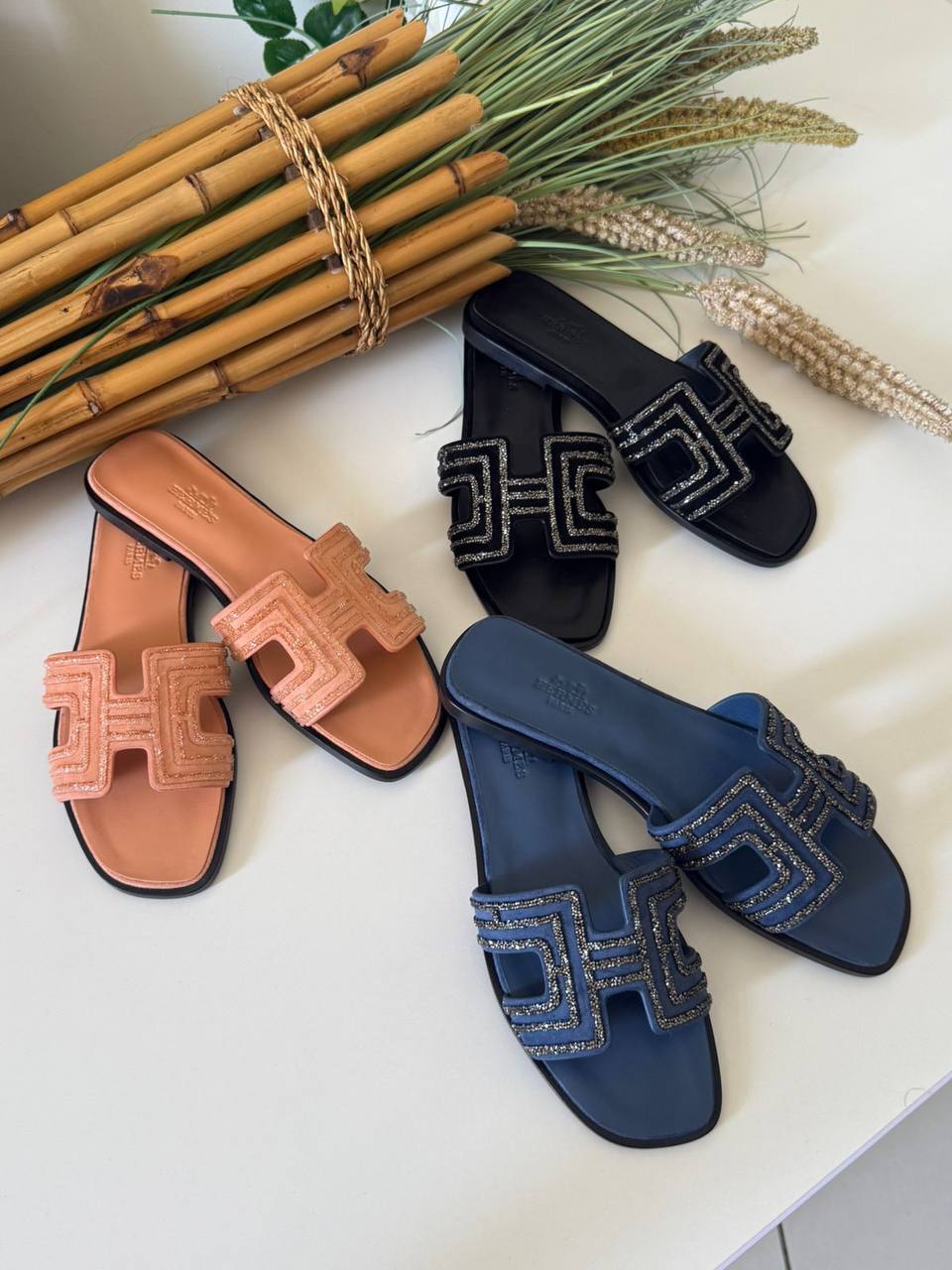 Hermes 🧡
AA Quality
✨ 𝐀𝐯𝐚𝐢𝐥𝐚𝐛𝐥𝐞 𝐍𝐨𝐰
✨ 𝐒𝐢𝐳𝐞𝐬: 𝟑𝟔 — 𝟒𝟏
450 dhs✅

Zain298
♥️♥️♥️