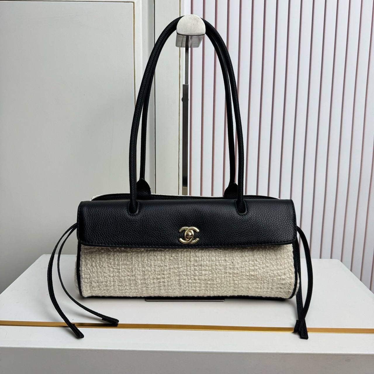 Chanel
Master🌺🌺
320 dhs✅

Zain114
♥️♥️♥️