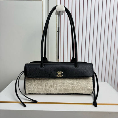Chanel
Master🌺🌺
320 dhs✅

Zain114
♥️♥️♥️