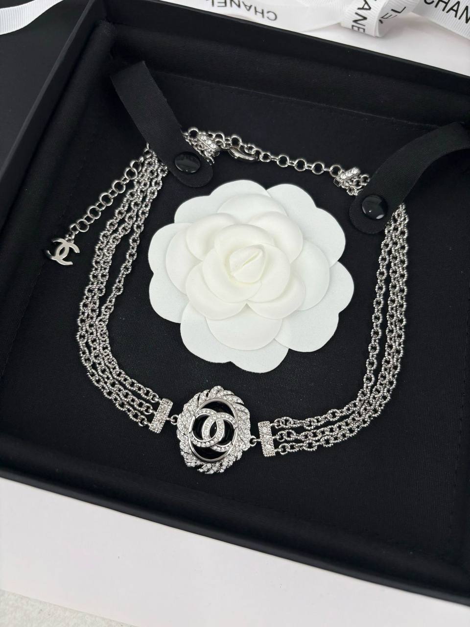 CHANEL NECKLACE
CHOKER MASTER QUALITY
85 dhs🪙💕

Zain89
♥️♥️♥️