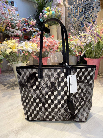 LOUP NOIR 
43cm 
95 dhs🪙🌨️

Zain254
♥️♥️♥️