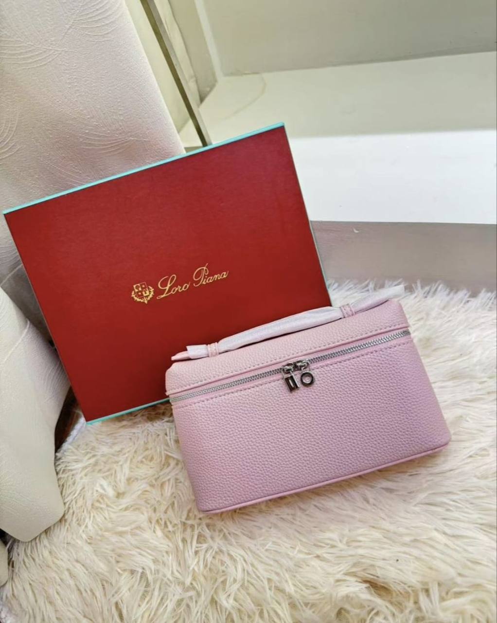 Loro Piana
withbox 
85 dhs🇦🇪🇦🇪

Zain143
♥️♥️♥️