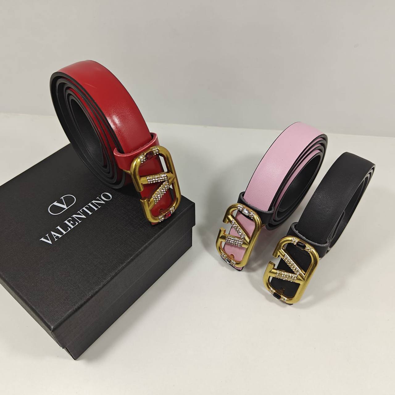 Belts
with box
45 dhs✅

Zain235
♥️♥️♥️