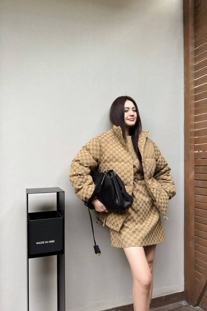 *New collections    
330 dhs🪙🌺
*good  quality  ♥️♥️
*Sizes:S M L xl* 
*AVAILABLE NOW*

Zain231
♥️♥️♥️