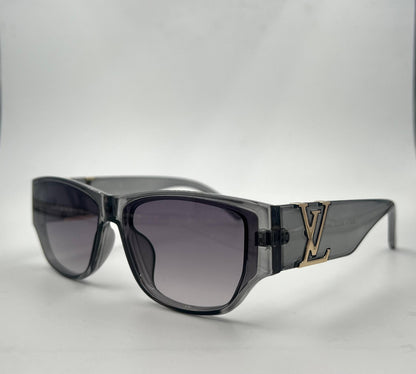 LV
Sunglasses 🕶️ 
good quality 💯
With master box 🗃️ 
50 dhs❤️

Zain273
♥️♥️♥️