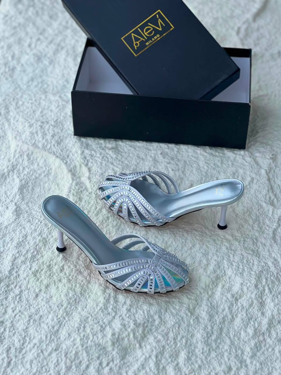 ALEVI MILANO 😘

New arrive 🦋

Size 36-41

110 dhs🇦🇪🇦🇪
Zain21 
♥️♥️♥️