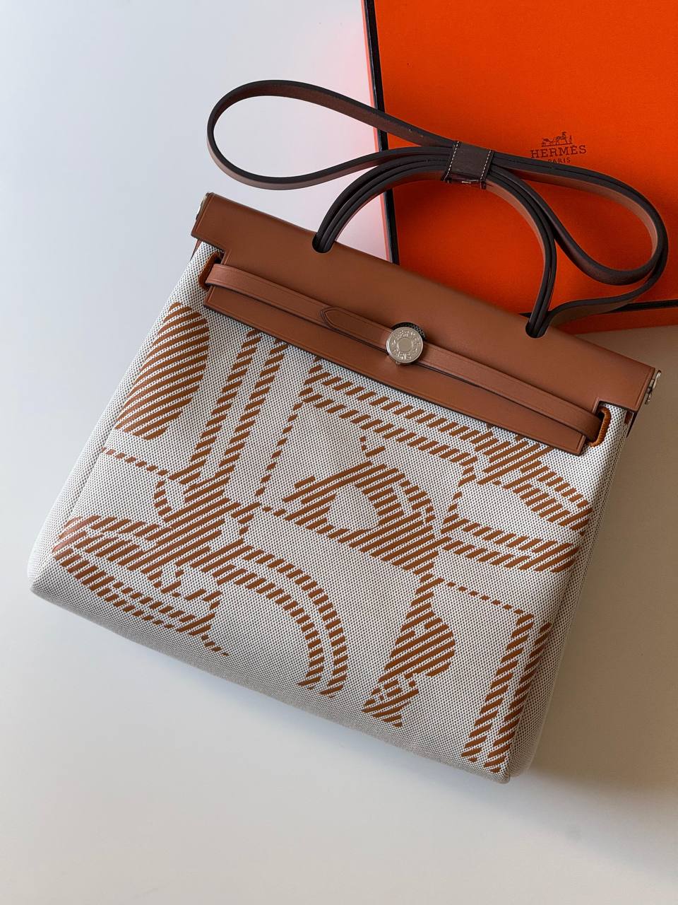 Hermes
Herbag 31cm💥Master quality ✅with box📦
610 dhs💓

Zain52
♥️♥️♥️