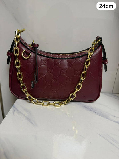 🌟 Gucci Emblem
1⃣️ First quality +🎁
Size : 24 * 16  cm
90 dhs❤️
with box🎁

Zain115
♥️♥️♥️