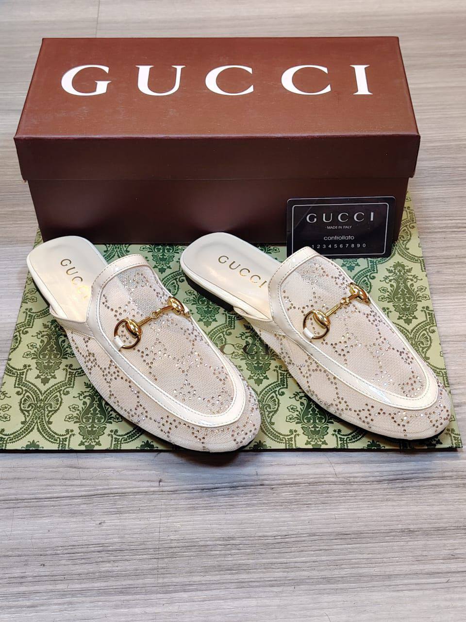 Gucci Shoes 
High Quality 
New Arrived 
Size 36 To 41
105 dhs🇦🇪🇦🇪

Zain120
♥️♥️♥️