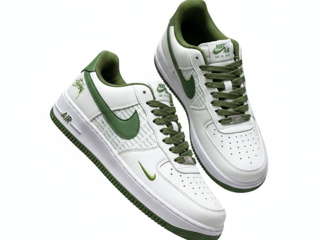 Nike
Size 40 to 45 
95 dhs

Zain27
♥️♥️♥️