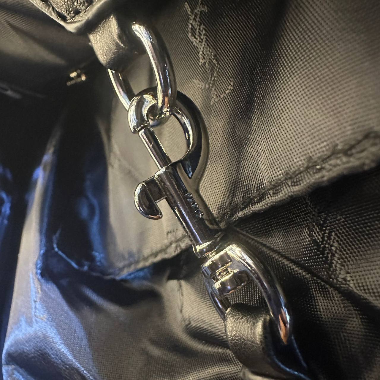 YSL
GOOD QUALITY 
120 dhs✅

Zain39
♥️♥️♥️