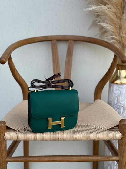 HERMES
18cm
340 dhs💓
Top quality 
With box🎁

Zain167
♥️♥️♥️