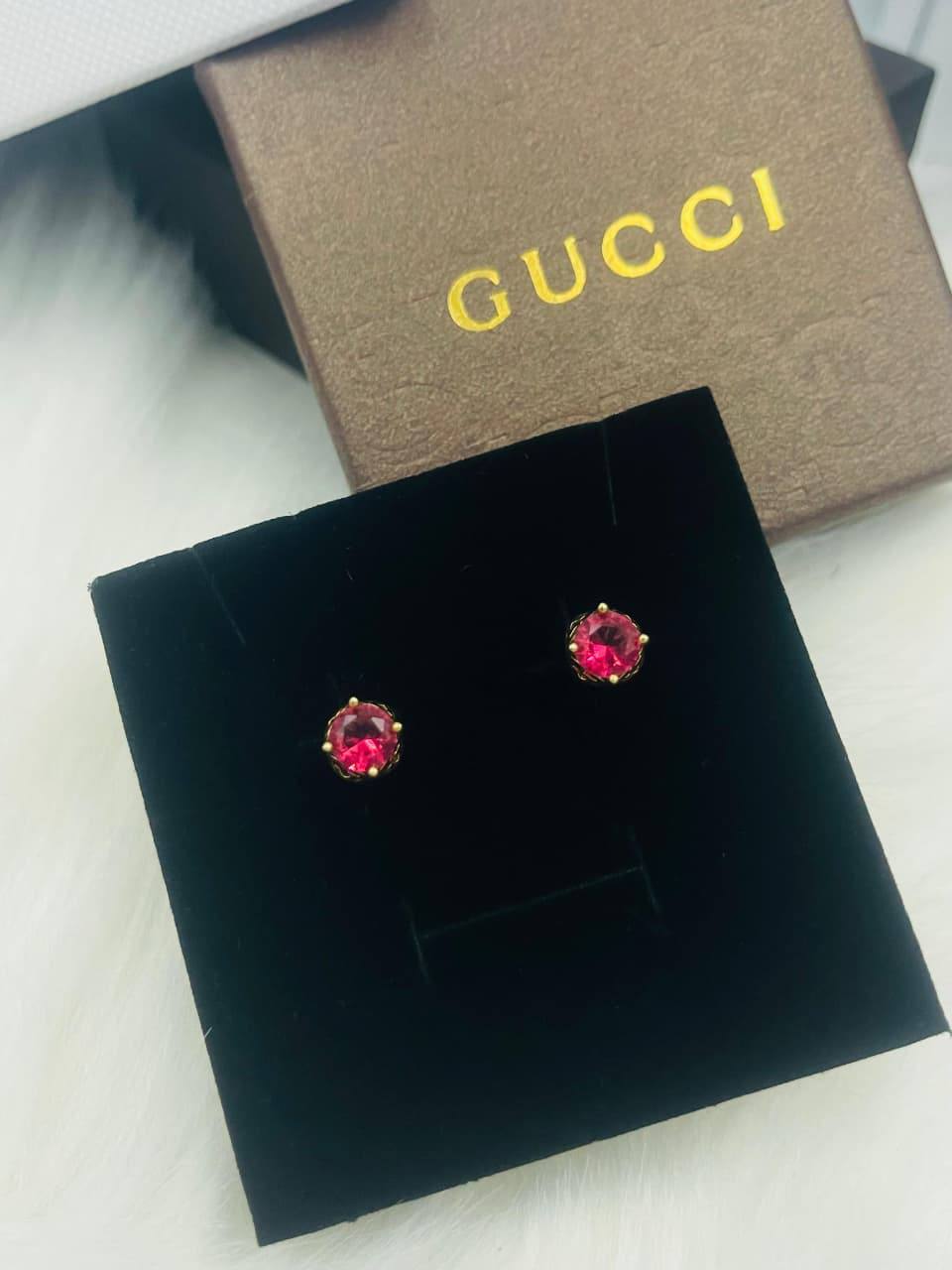 GUCCI EARRING
MASTER ✨💫
50 DHS💓
WITH BOX AND PAPER BAG🎁🛍️

Zain89
♥️♥️♥️