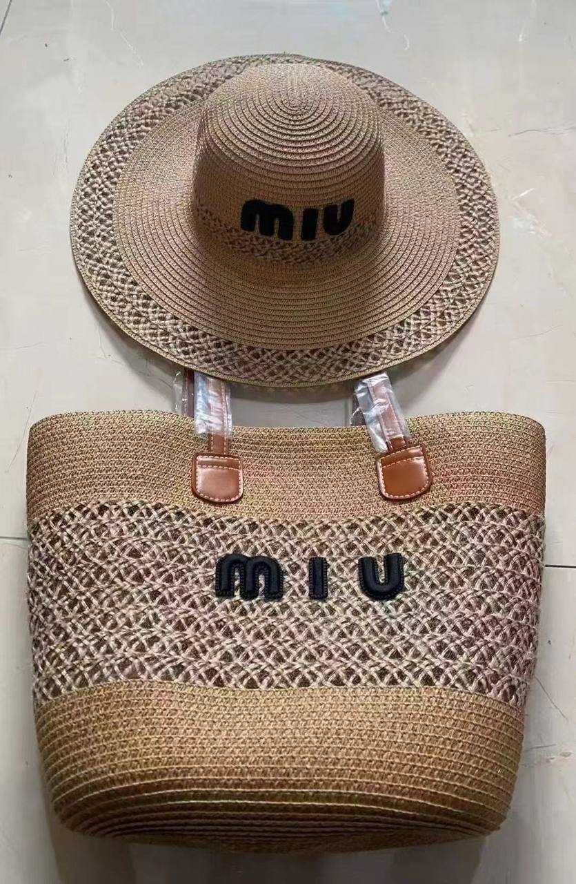 BEACH BAG Set
GOOD QUALITY ,BAG AND HAT ONE SET ONLY 
90 dhs✅

Zain39
♥️♥️♥️