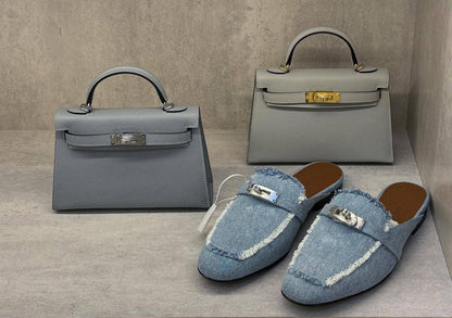 Hernes
𝐇𝐞𝐫𝐦𝐞𝐬 𝐌𝐢𝐧𝐢 𝐊𝐞𝐥𝐥𝐲 𝟏𝟗𝐜𝐦 
𝐇𝐚𝐧𝐝 𝐌𝐚𝐝𝐞 
1350 dhs✅🖤🌴

ETAG4
♥️♥️♥️