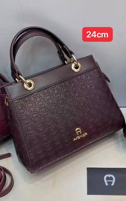 Aigner 
24cm 
110 dhs🇦🇪🇦🇪

Zain168
♥️♥️♥️