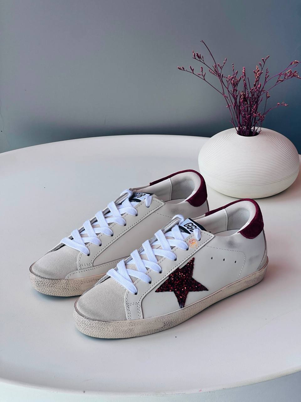 GOLDEN GOOSE✨⭐️
Size 36-41
_Super master high quality_🪡
450 dhs💓

Zain176
♥️♥️♥️