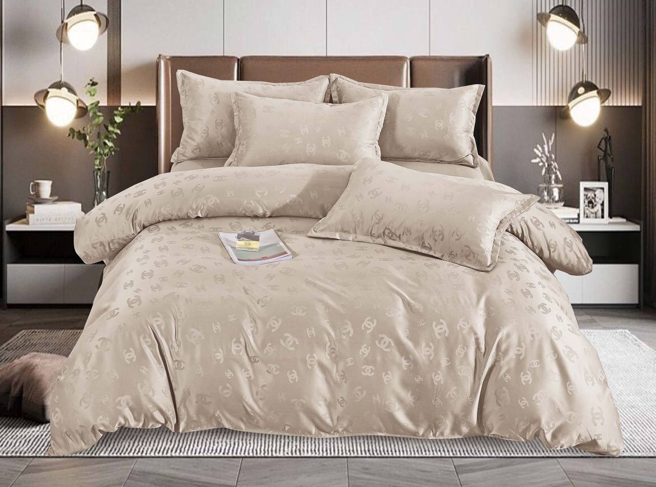 New collection 
Master 💥💥
Comfort set
100 %
Silk 
King size comfort 6pcs set 
1 comfort 240/220
1 fitted sheets 200/200+30
4 pillowcases 75/50
170 dhs🇦🇪

Zain99