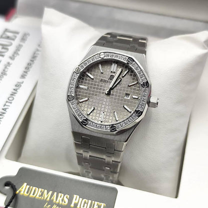 Ap watch for ladies good quality 
230 dhs✅

Zain59
♥️♥️♥️