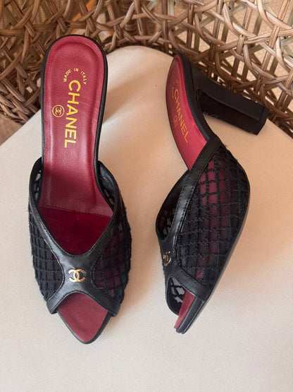 🩶✨ CHANEL ✨🩶
🤩 Available New Arrival 🤩
😍😍 Super Master Quality 😍😍
👠 Size: 36 to 41
💎 Premium Quality
450 dhs✅

Zain198
♥️♥️♥️