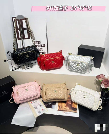 CHANEL ᴄᴀᴍᴇʀᴀ ᴄᴀsᴇ
CROSS BODY BAG
ǫᴜɪʟᴛᴇᴅ ʟᴇᴀᴛʜᴇʀ ᴍᴀᴛᴇʀɪᴀʟ
ᴄʜᴀɪɴ sʜᴏᴜʟᴅᴇʀ ʙᴀɢ
sɪᴢᴇ : 24 cm
ᴡɪᴛʜ BOX
🎁🎁🎁

75 dhs🪙💕

Zain31
♥️♥️♥️