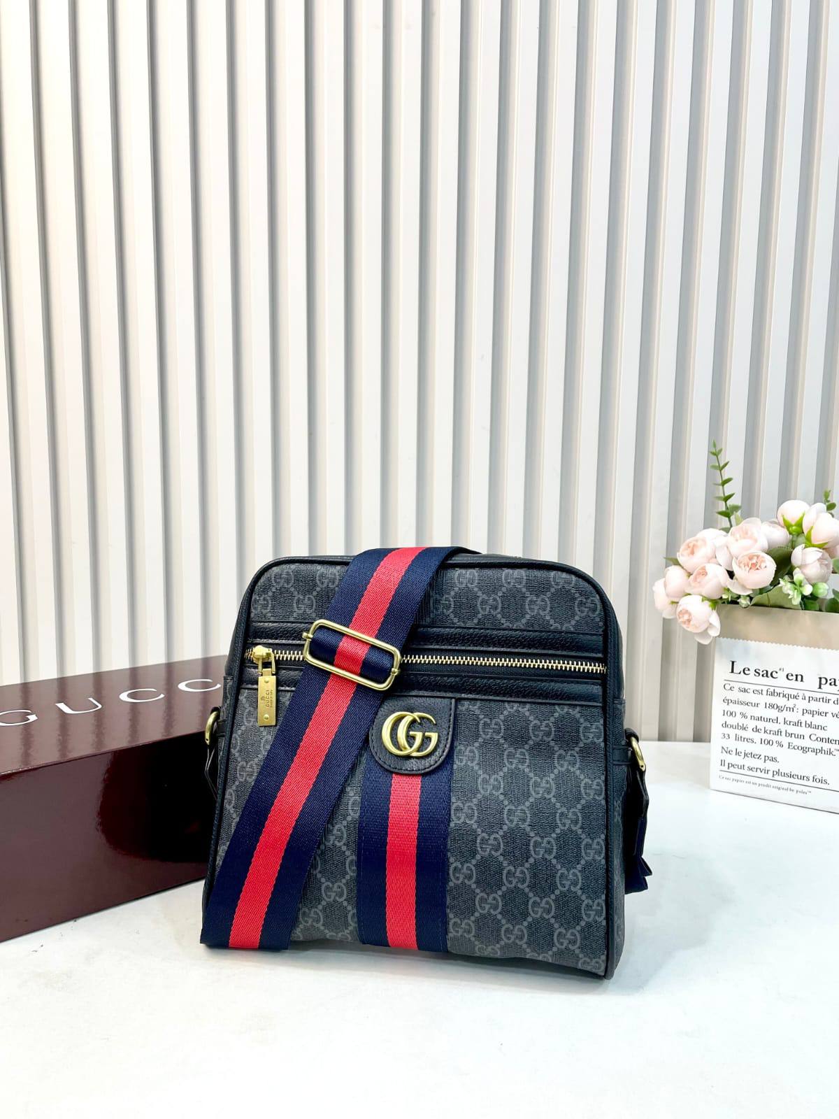 Gucci

Nobox
85 dhs🇦🇪🇦🇪

Zain235
♥️♥️♥️