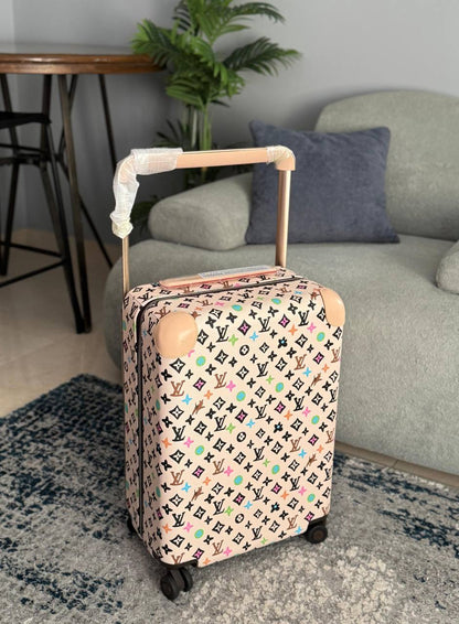 LV Travel Bags
Super Master 
For Price 👇 WTSP Text Zain 0568585901

Zain246
♥️♥️♥️