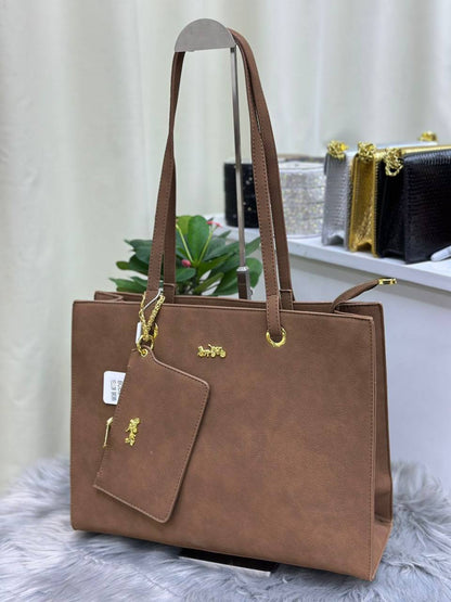 COACH  
SIZE  ……… 37CM 🥰
90 dhs🪙🌨️

Zain244
♥️♥️♥️