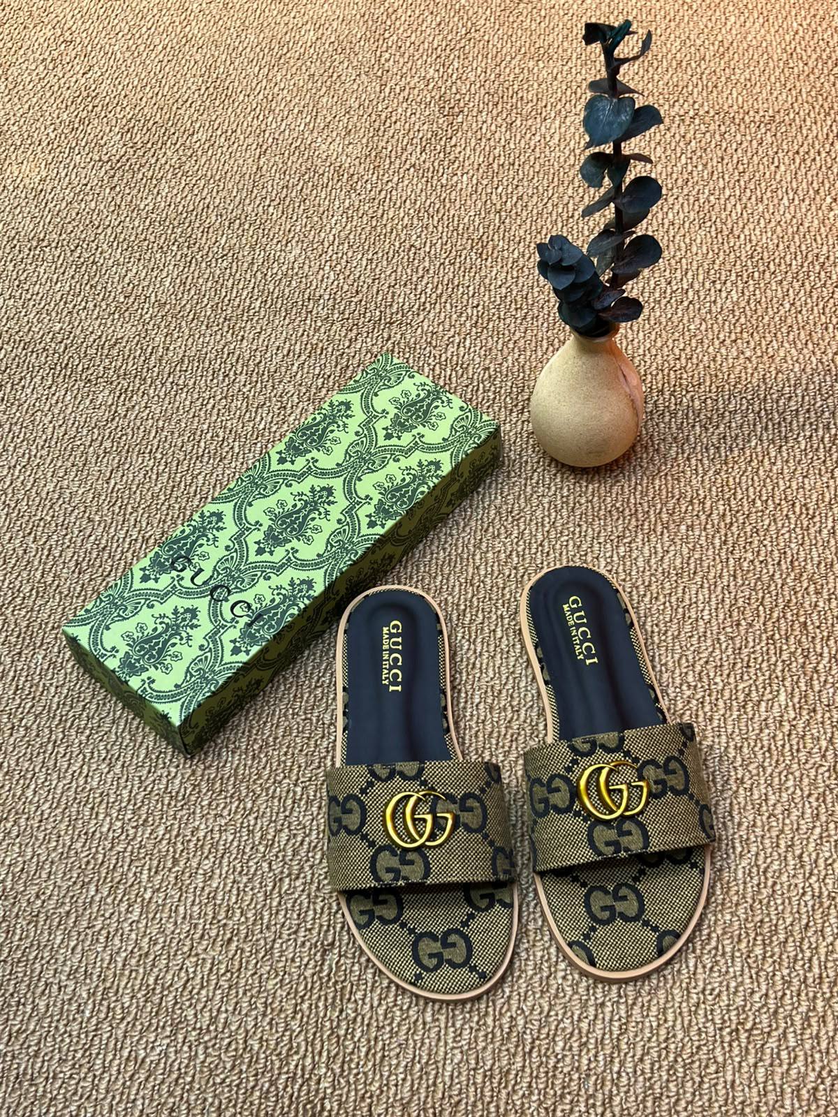 Gucci

Restock

36 to 41 
80 dhs🇦🇪🇦🇪🇦🇪

Zain236
♥️♥️♥️