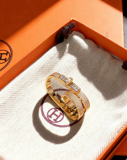 HERMES RING

MASTER💫✨

WITH NORMAL BOX AND PAPER BAG🛍️🎁

100 dhs🇦🇪🇦🇪

Zain89
♥️♥️♥️