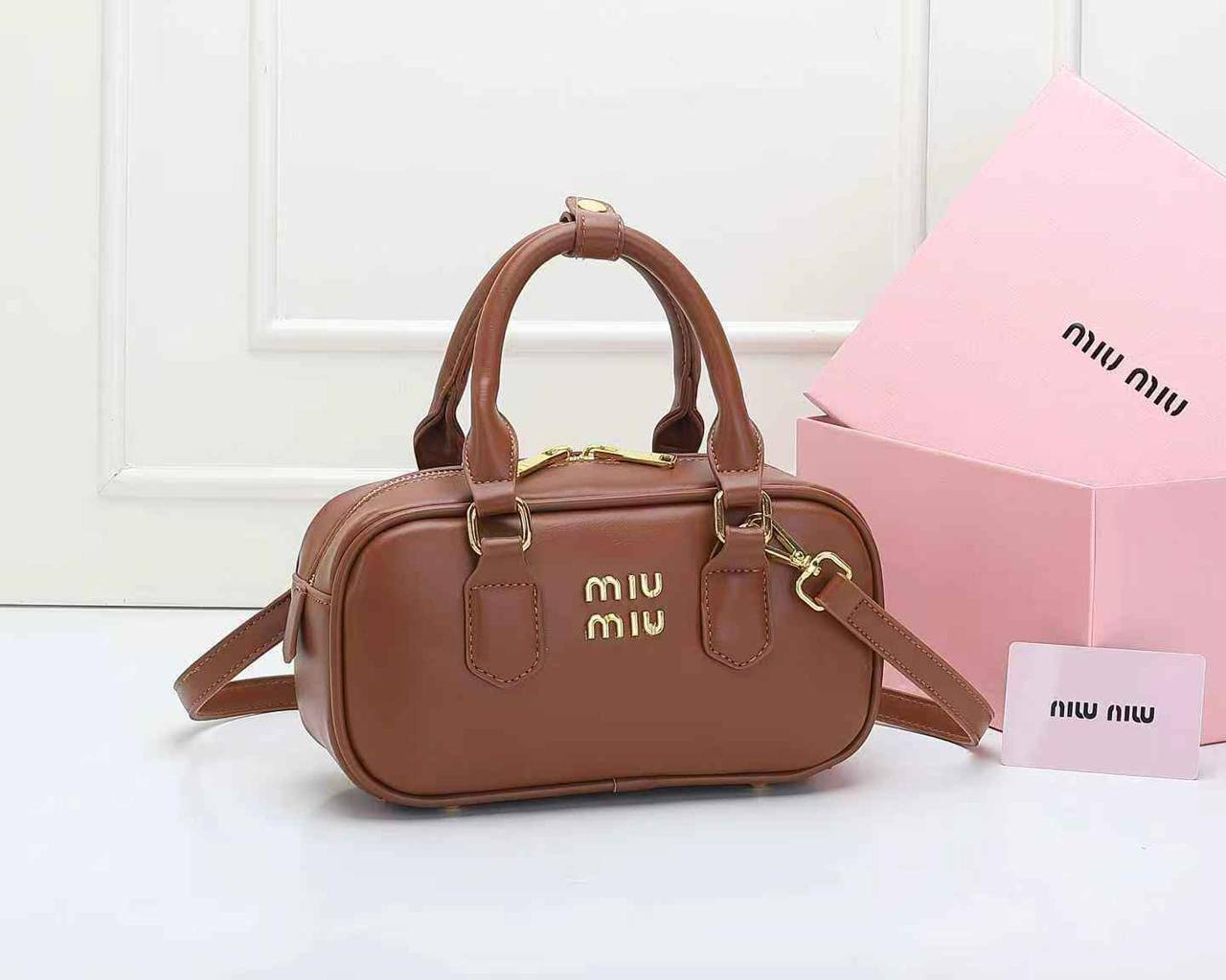 Miu Miu
Quality 💯
Size 24cm
100 dhs✅
With box 📦

Zain70
♥️♥️♥️