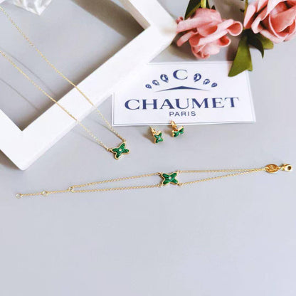 CHAUMET SET❤️‍🔥*
Necklace 🐦‍🔥
Earring🍁
Bracelet ✨
Master quality 💯
With normal boxes 📦 
130 dhs❣️
With master box 🗃️ 
220 dhs❣️

Zain216
♥️♥️♥️