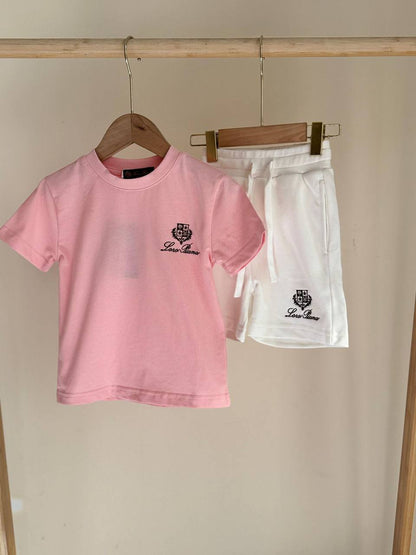 Loro Piana
 Super master quality 😍
Size:. 2/12years old 
240 dhs🇦🇪

Zain261
♥️♥️♥️