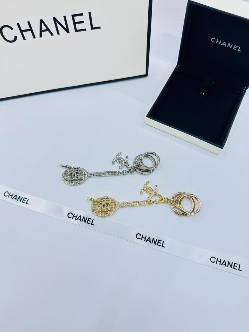 *Key Chain ❤️‍🔥*
Master quality 💯
With normal boxes 📦 
45 dhs✅
With master box 🗃️ 
70 dhs✅

Zain216
♥️♥️♥️