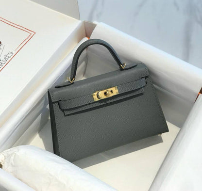 HERMES 💕💕💕
Super master quality 💯
Available now 💫 ✨✨
For Price 👇 WTSP Text Zain 0568585901

Zain252
♥️♥️♥️