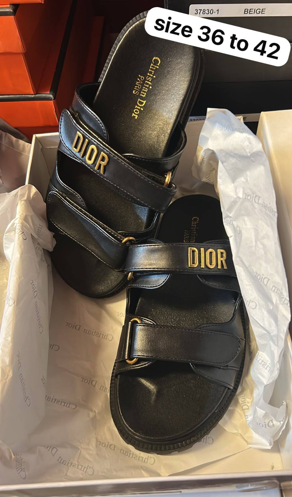 Dior 100 dhs🇦🇪🇦🇪 Zain103 ♥️♥️♥️ - Zain Corner Store copy & master bags shoes & more