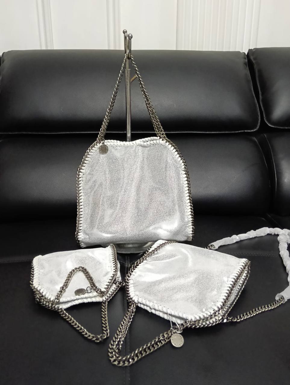 Stella McCartney
100 dhs🇦🇪🇦🇪   16cm
110 dhs🇦🇪🇦🇪   19cm
120 dhs🇦🇪🇦🇪    25cm

Zain26
♥️♥️♥️