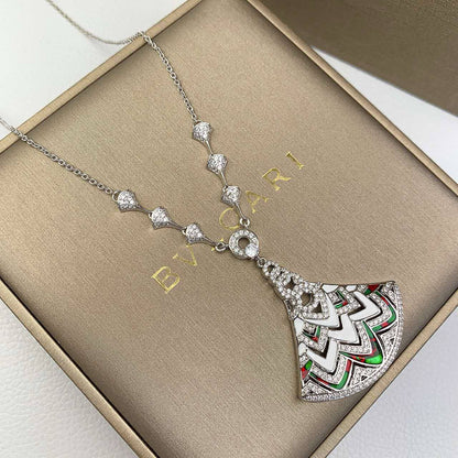 BVLGARI SET
💫✨
MASTER
NECKLACE & EARRINGS
180 DHS🇦🇪🇦🇪
WITH SMALL BOX AND PAPER BAG 🛍️🎁

Zain89
♥️♥️♥️