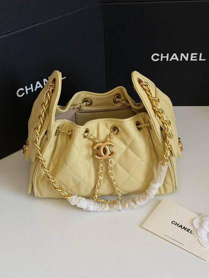 Chanel
Master🌺
270 dhs✅

Zain134
♥️♥️♥️