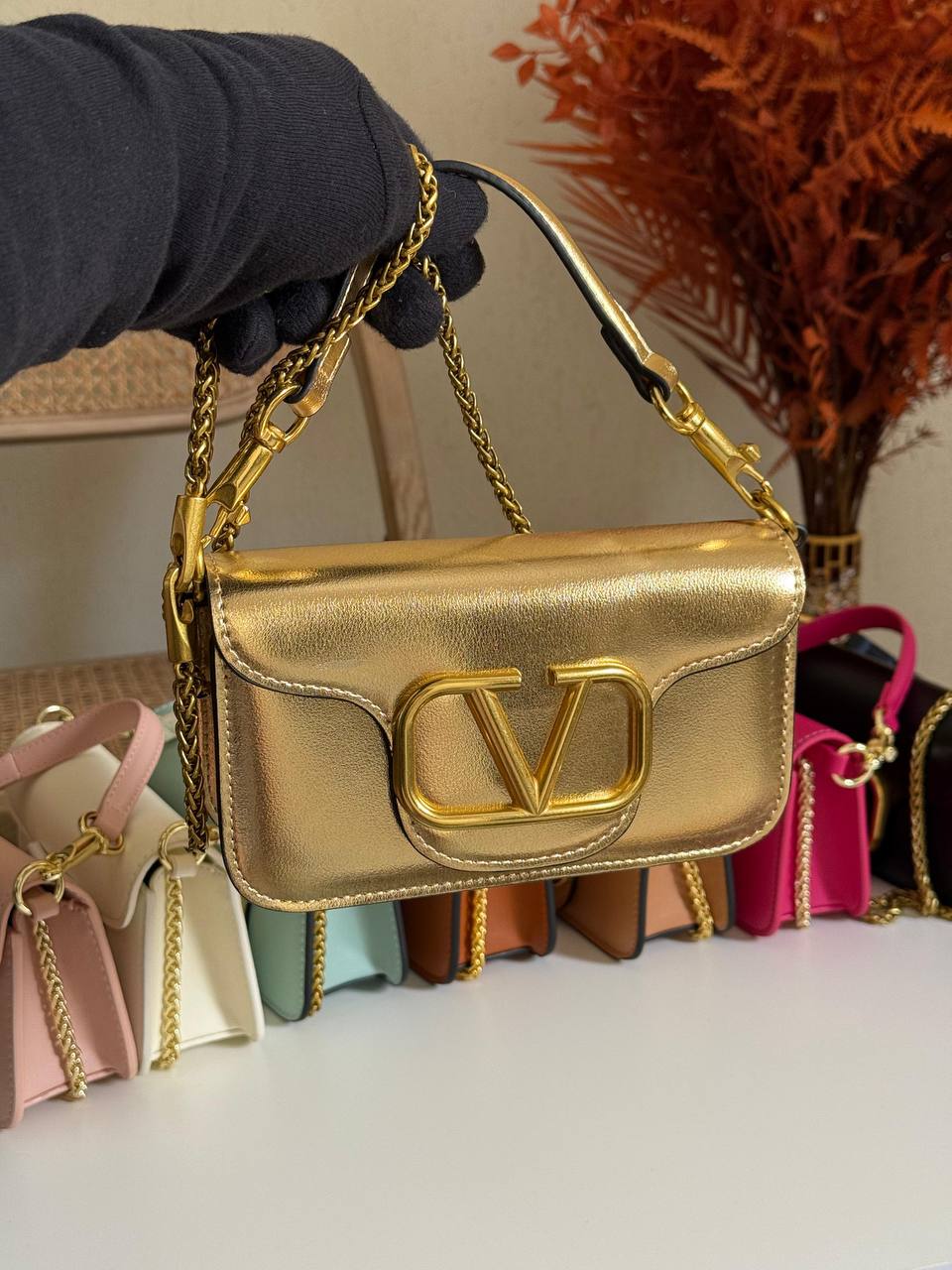 New Collection✨✨✨
VALENTINO
20cm
350 dhs🪙💚
Top quality 
With box🎁

Zain167
💚💚💚