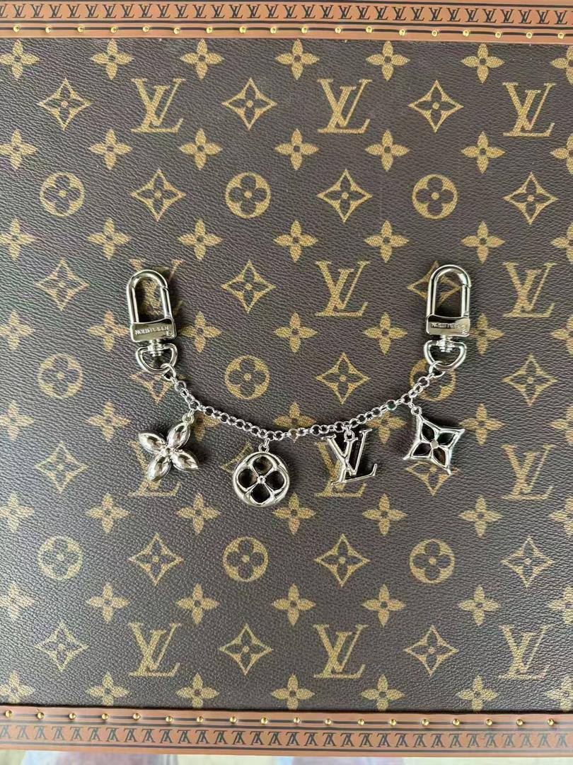 New
40 dhs🪙🌨️ 
high quality 

Zain26
♥️♥️♥️