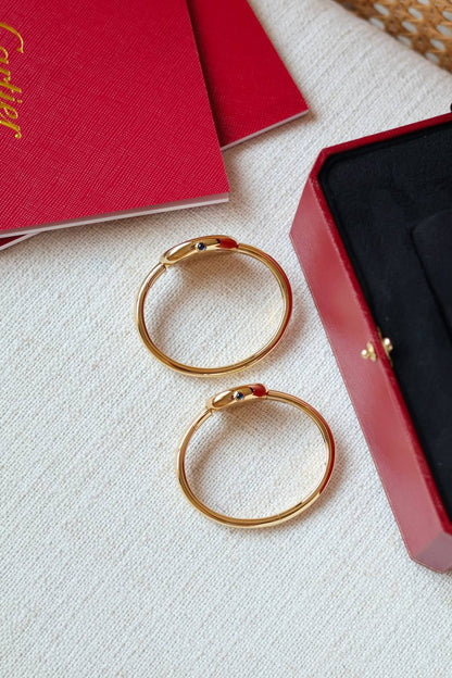 Cartier 🐆
Baignoire
(18mm,mini ) & (23mm,small)
Available sizes : 15,16,17
Quartz 🔋
vip 👒
For Price 👇 WhatsApp✅
0568585901 
0507557372
0552275751 Owner Zain 👌

Zain236
♥️♥️♥️