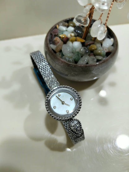 Goucheron

750 dhs🇦🇪🇦🇪

Zain264
♥️♥️♥️