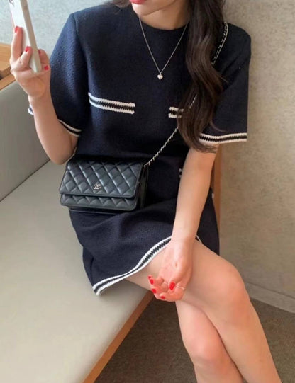 CHANEL

 NEW CAME 

GOOD QUALITY 

WITH BOX 

90 DHS🇦🇪🇦🇪🇦🇪

Zain295
♥️♥️♥️