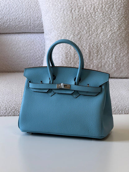 Hermes birkin 25cm💕master quality😍

with box❤️
🎁🎁🎁

400 dhs🪙🌨️

Zain52
♥️♥️♥️