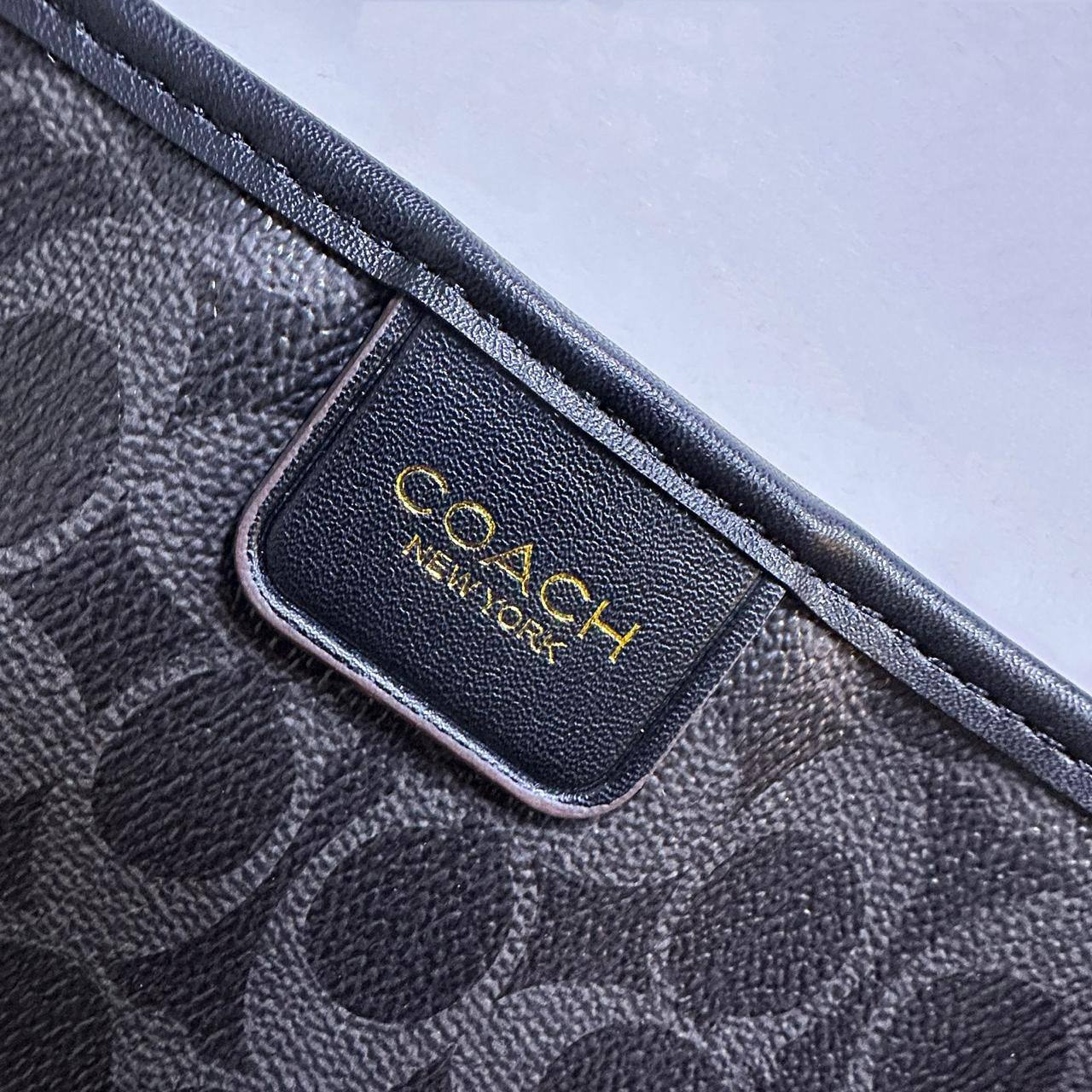 COACH 
HIGH QUALITY 
120 dhs🇦🇪🇦🇪
Size:50cm

Zain295
♥️♥️♥️