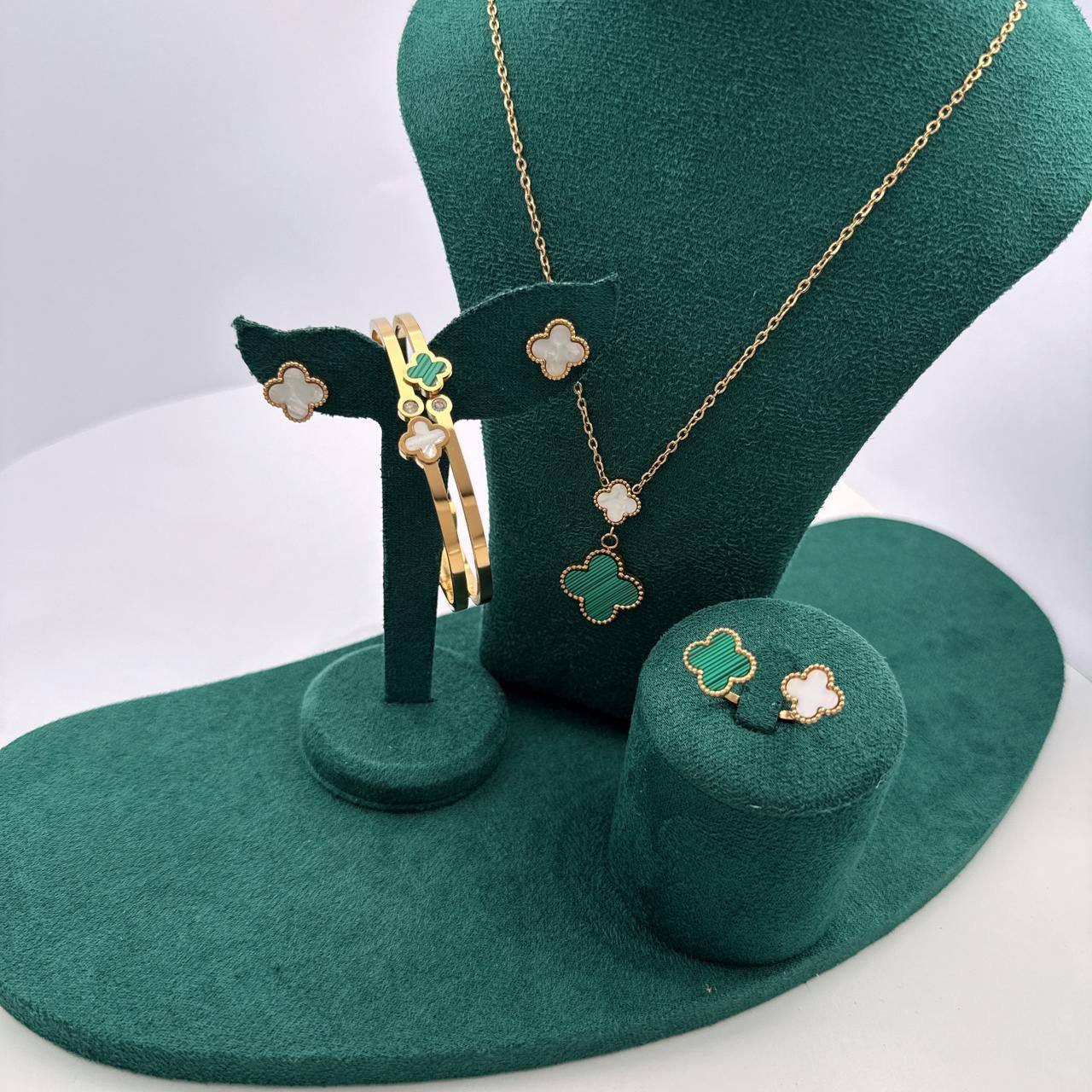 Full Set
45 dhs🪙🌨️

Zain37
♥️♥️♥️