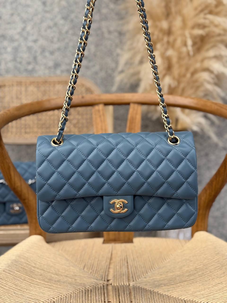 CHANEL
25cm
370 dhs✅
Top quality 
With box🎁

Zain167
♥️♥️♥️