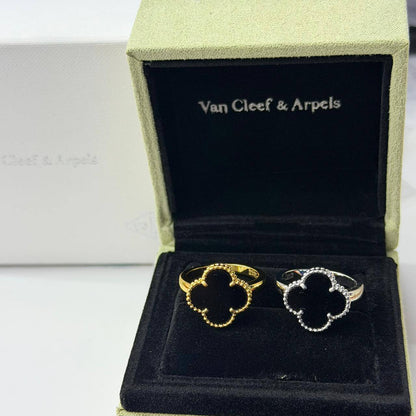 VCA ❤️‍🔥*
Ring 💍 size available 👇
6,7,8,9
Master quality 💯
With normal boxes 📦 
45 dhs🇦🇪
With master box 🗃️ 
55 dhs🇦🇪

Zain216
♥️♥️♥️