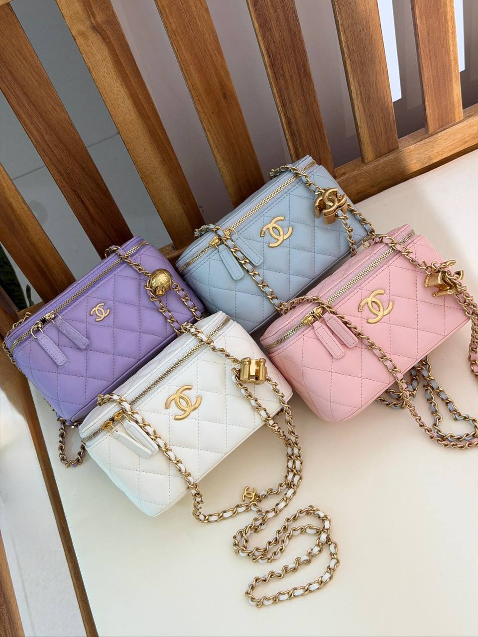 CHANEL 
Super Master Quality ⚡️
Original Packing 🎁
Size 17Cm📏
For Price 👇 WhatsApp✅
0568585901 
0507557372
0552275751 Owner Zain 👌

Zain321
♥️♥️♥️